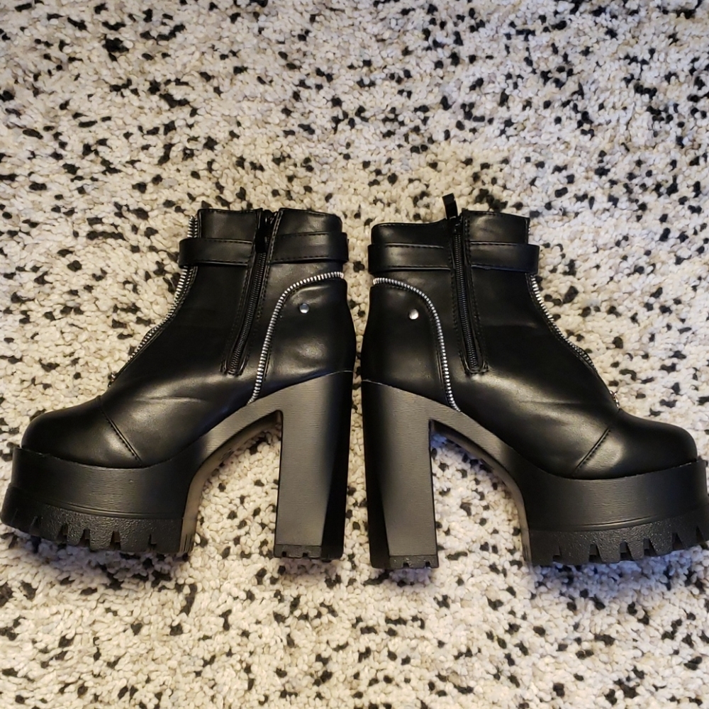 Pleather Zip Up Chunky Platform Heel Booties/Boots